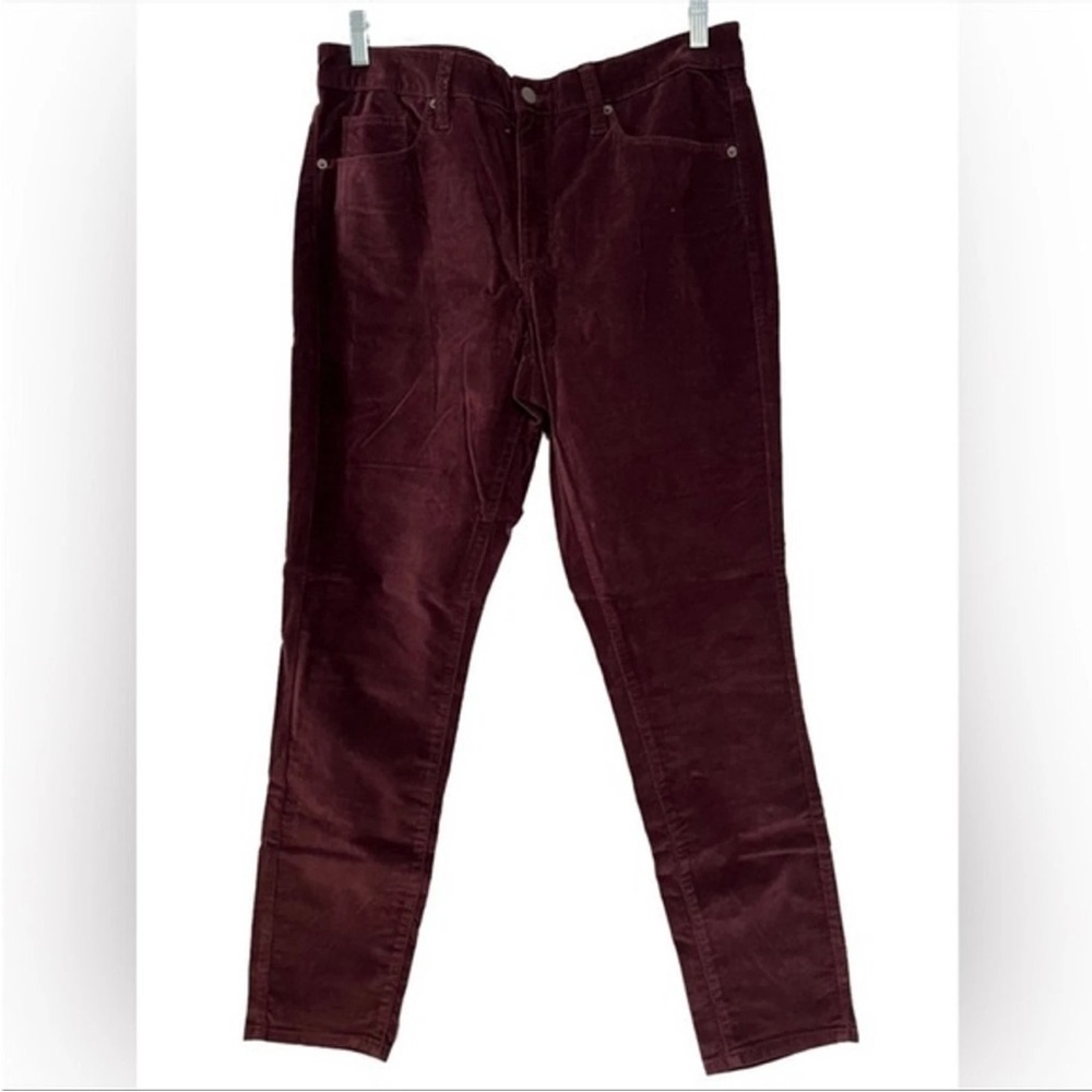 Universal Thread Skinny Corduroy Pants in Deep Burgundy